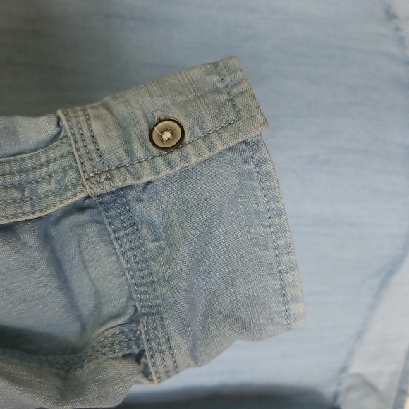 LOU & GREY blue chambray roll tab sleeve button up hi low hem blouse XS - Picture 5 of 8